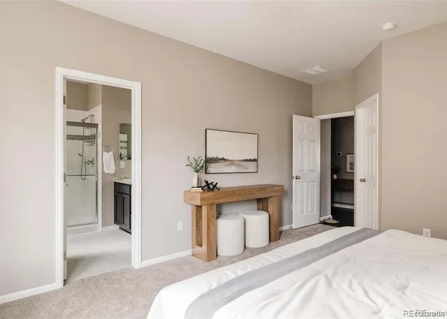 $1,950 | 220 South Ider Way, Aurora, CO 80018