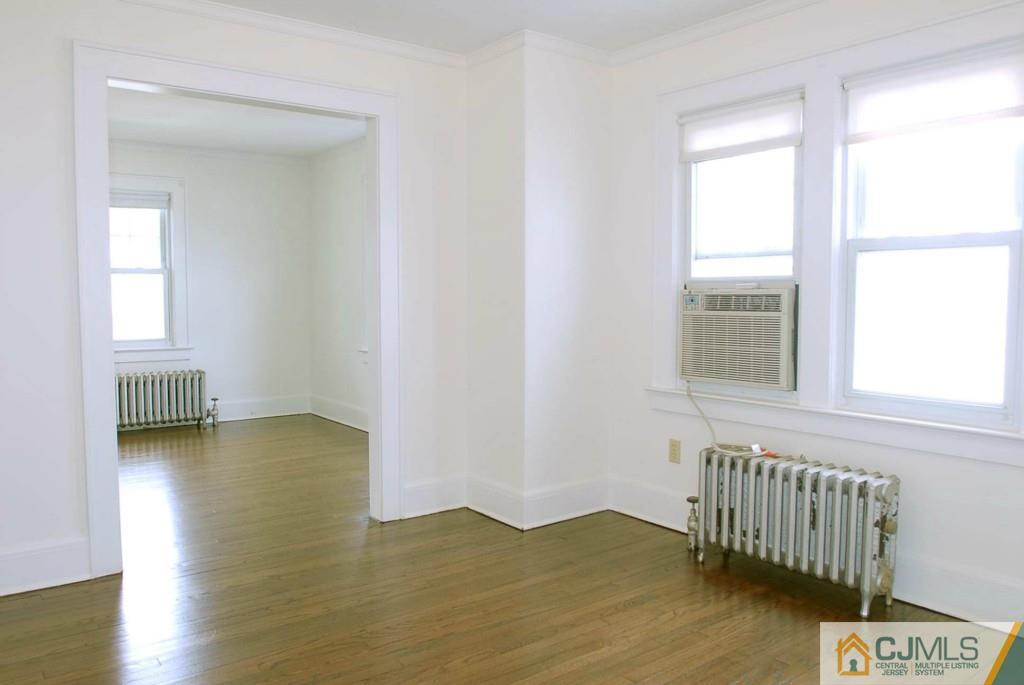 214 Walnut Street Middlesex, NJ 08846 - Photo 5 of 15 Gallery Image 5