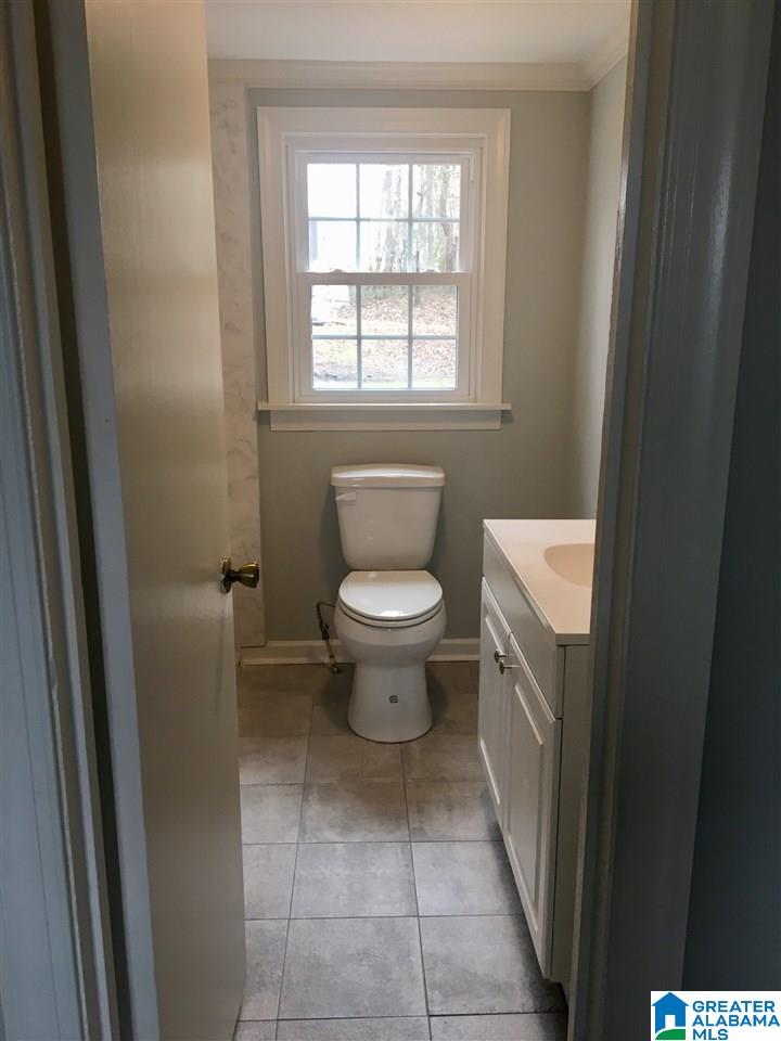 185 Lakeshore Circle Oneonta, AL 35121 - Photo 10 of 27