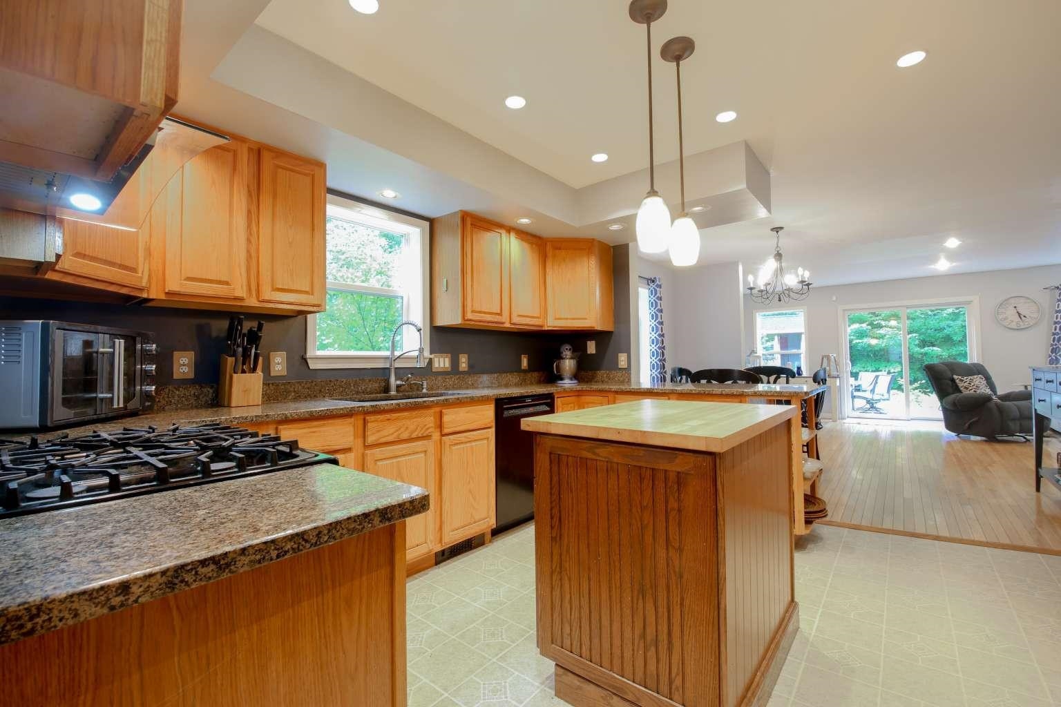 1180 N Road Sunderland, VT 05252 - Photo 5 of 20