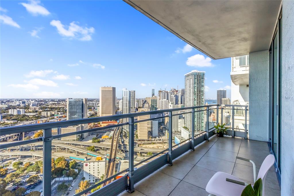 90 Southwest 3rd Street, Unit 3808 Miami, FL 33130 - Photo 11 of 27