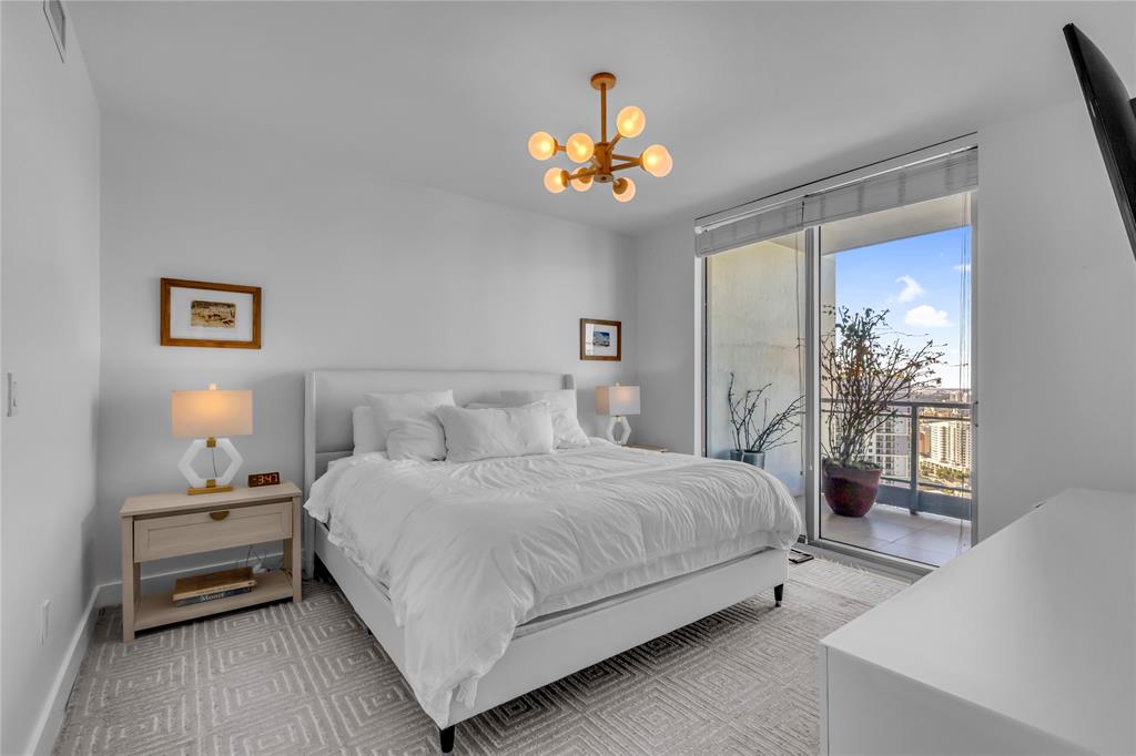 90 Southwest 3rd Street, Unit 3808 Miami, FL 33130 - Photo 4 of 27