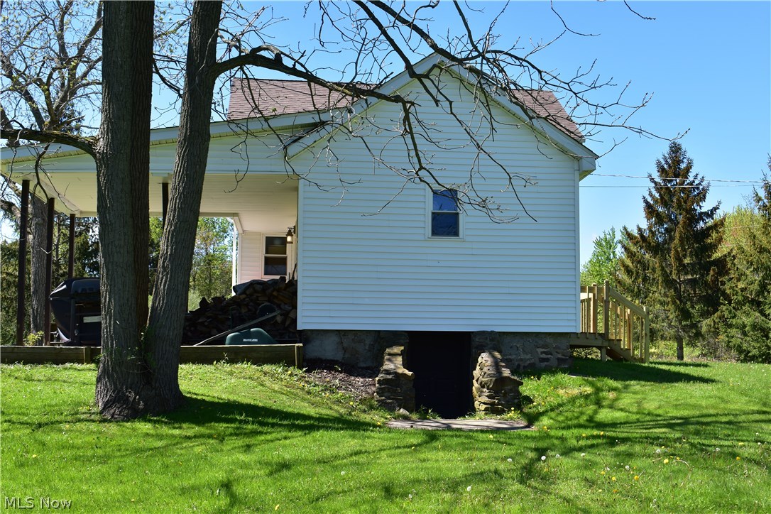15425 Rock Creek Road Chardon, OH 44024 - Photo 3 of 7