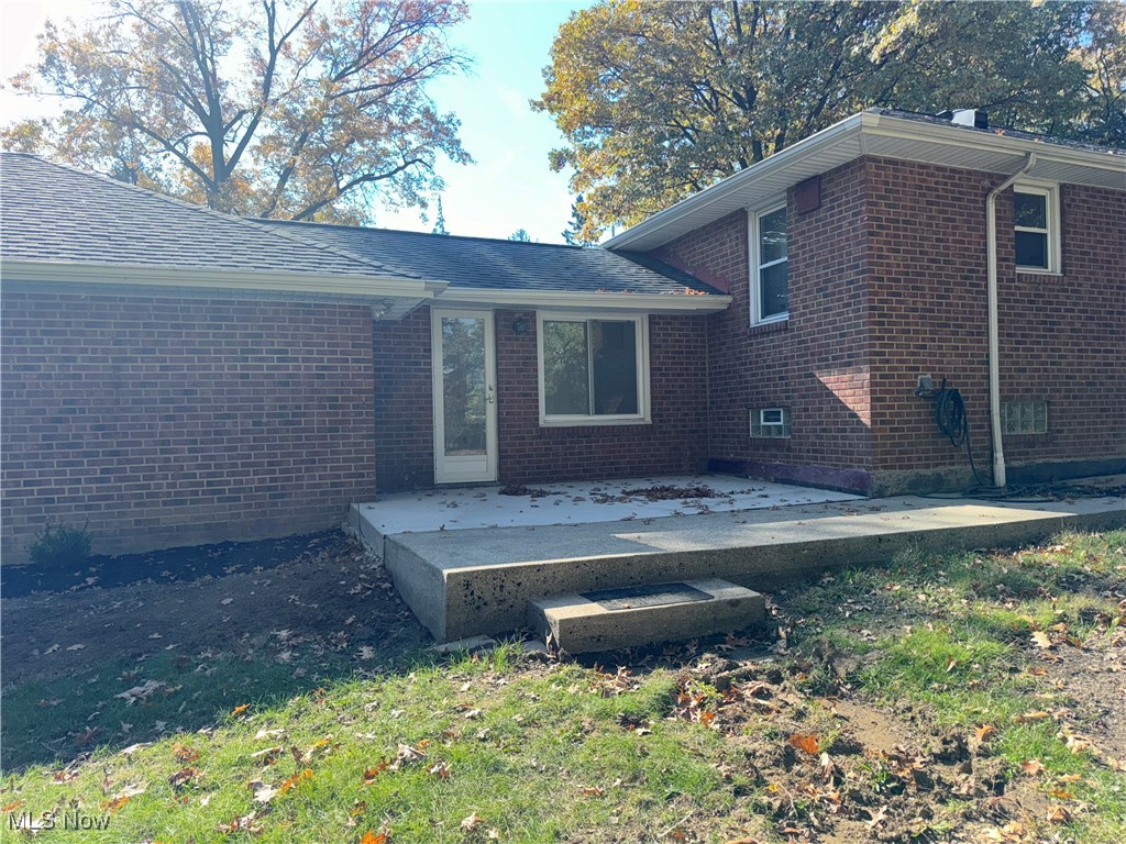 1729 East Pleasant Valley Road Independence, OH 44131 - Photo 38 of 41 Back of property with a patio area
