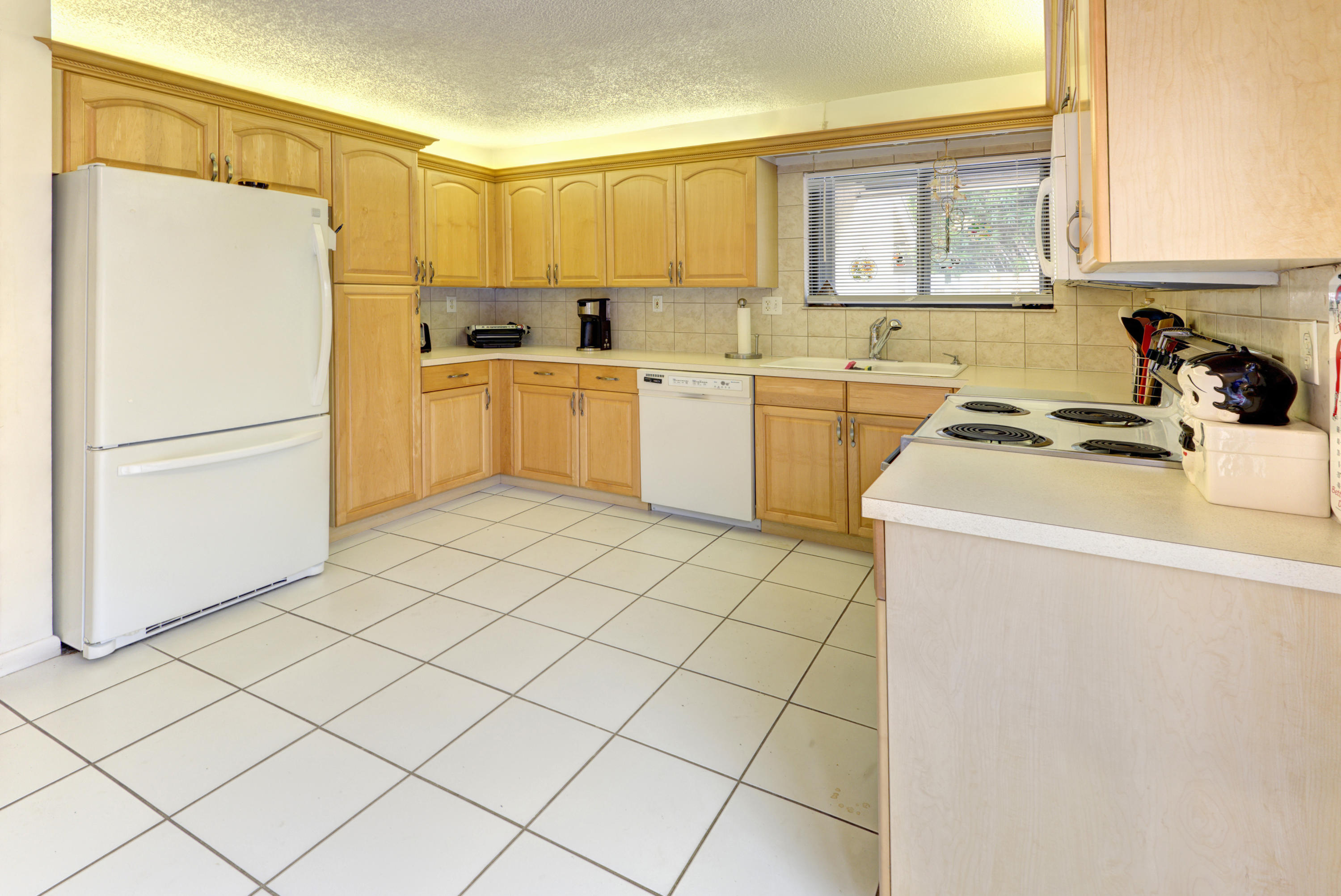 7755 Stanway Place Boca Raton, FL 33433 - Photo 8 of 21 StanwayKitchen2