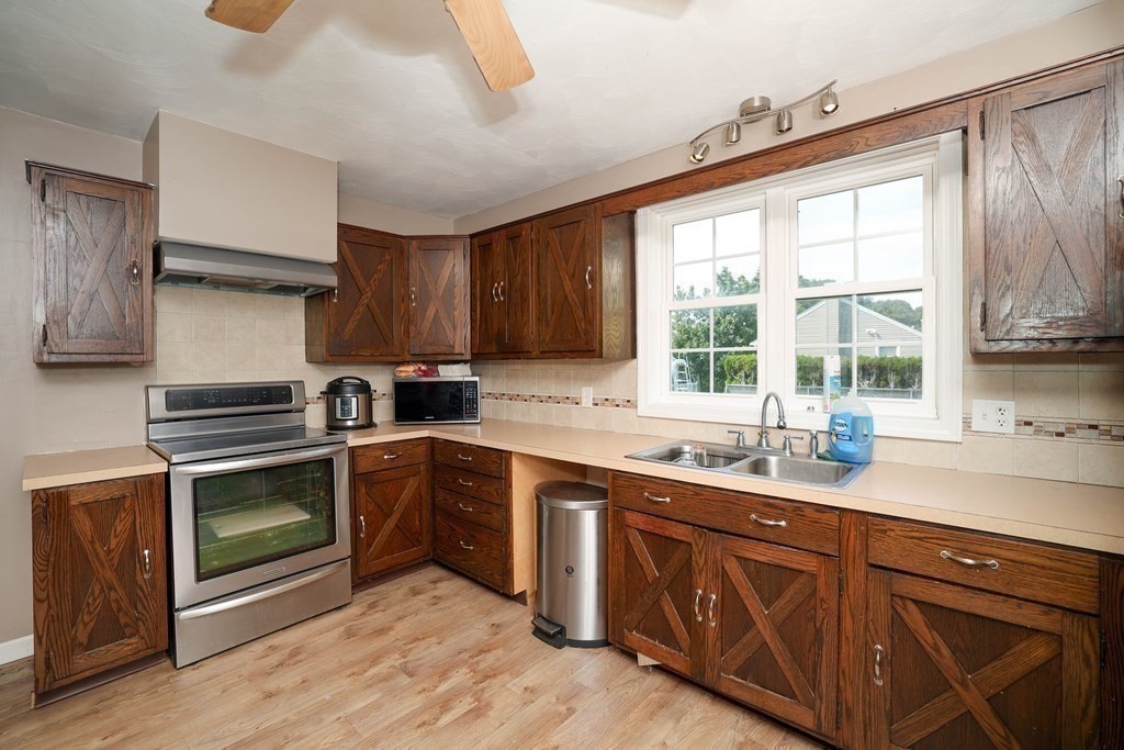 56 Duke Street Fall River, MA 02724 - Photo 16 of 21 Gallery Image 16
