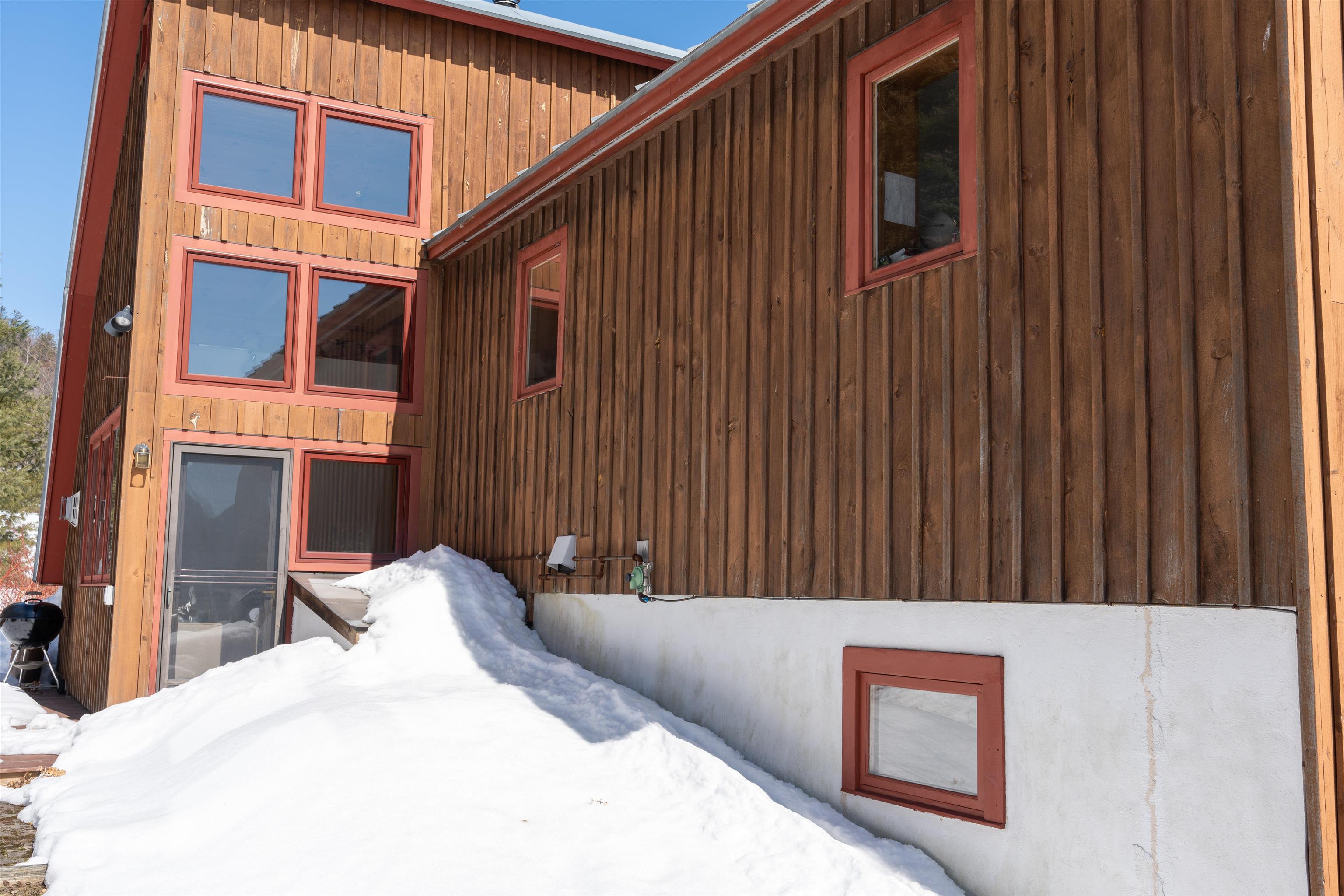 687 Fay Brook Road Sharon, VT 05065 - Photo 13 of 38