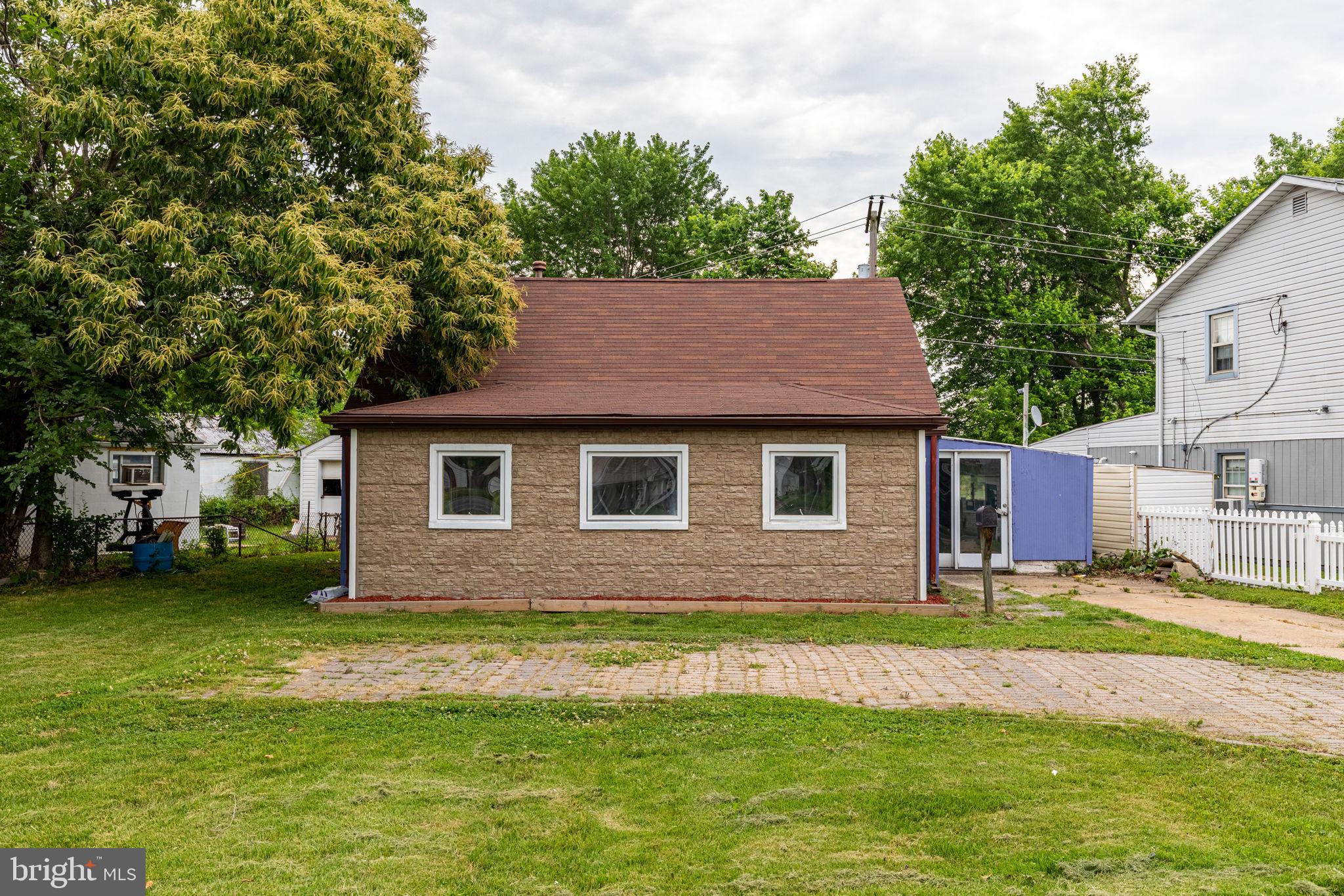 3601 Sollers Point Road Baltimore, MD 21222 - Photo 1 of 20
