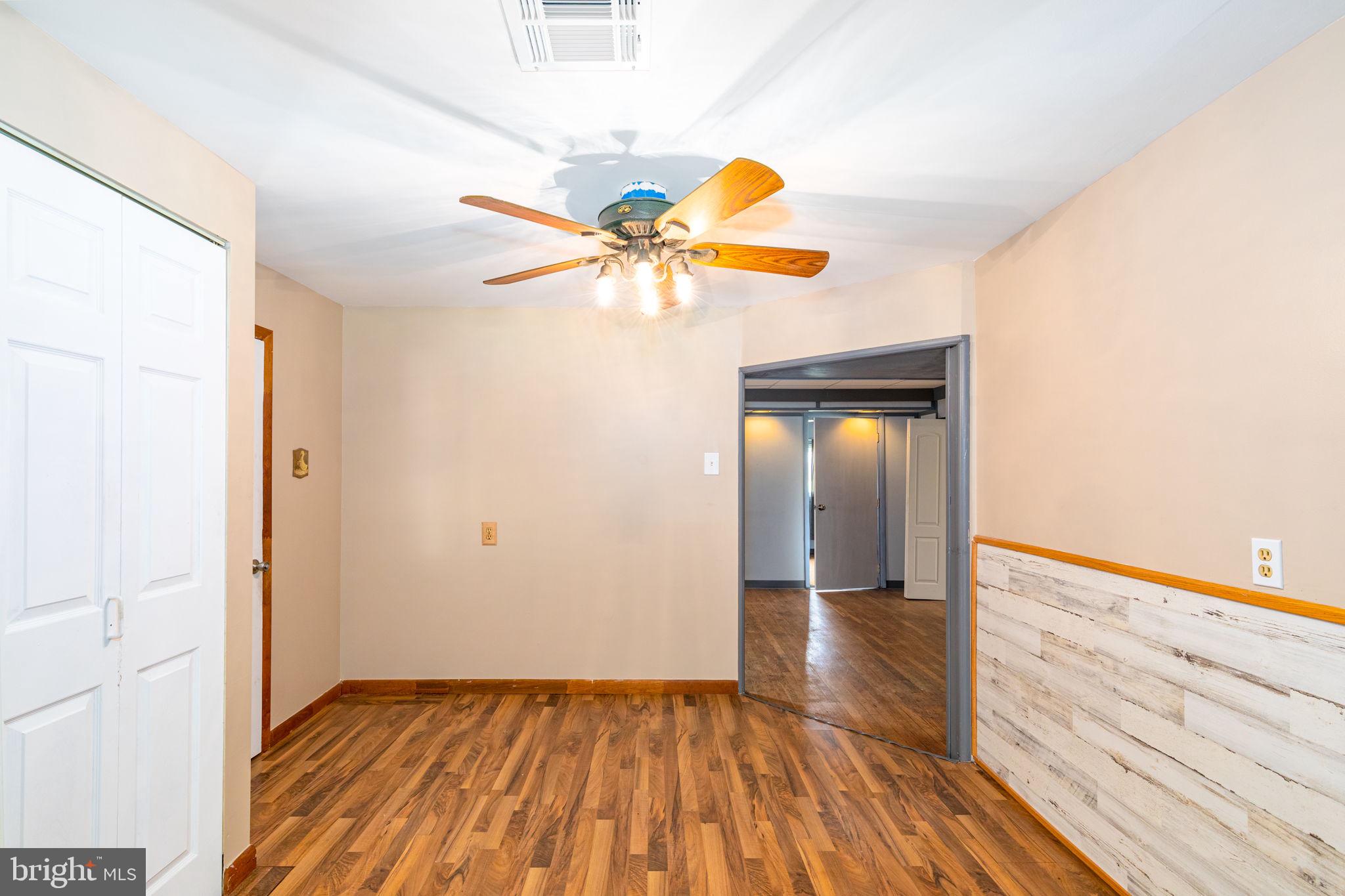 3601 Sollers Point Road Baltimore, MD 21222 - Photo 6 of 20