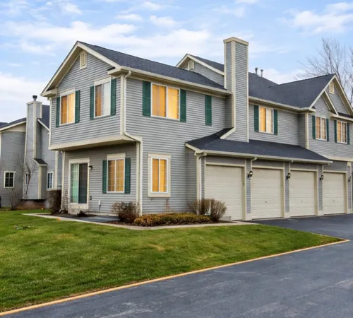 $300,000 | 308 Windsor Court, Unit C, South Elgin, IL 60177