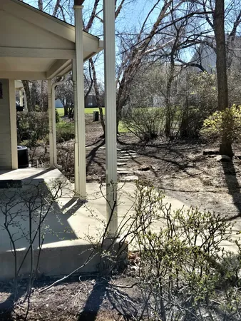 $285,000 | 308 Windsor Court, Unit C, South Elgin, IL 60177
