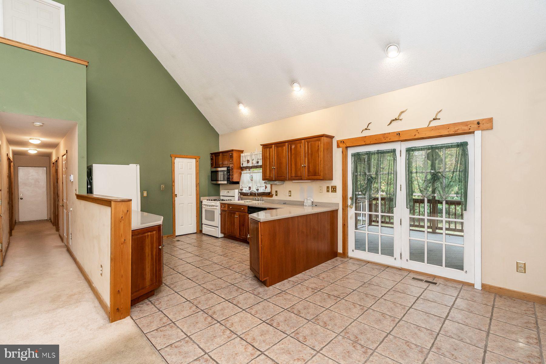 330 Claiborne Road Pasadena, MD 21122 - Photo 11 of 63 Gallery Image 11