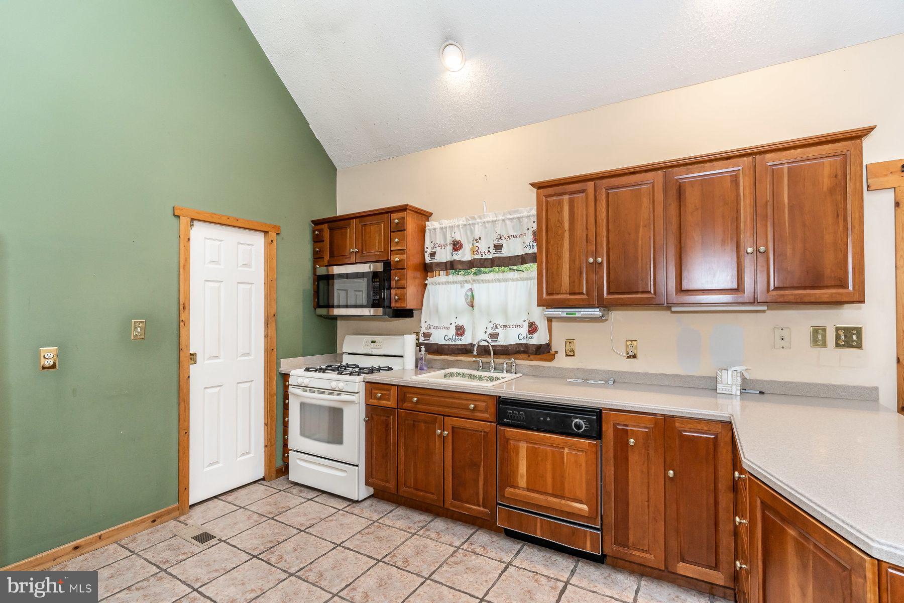 330 Claiborne Road Pasadena, MD 21122 - Photo 14 of 63 KITCHEN
