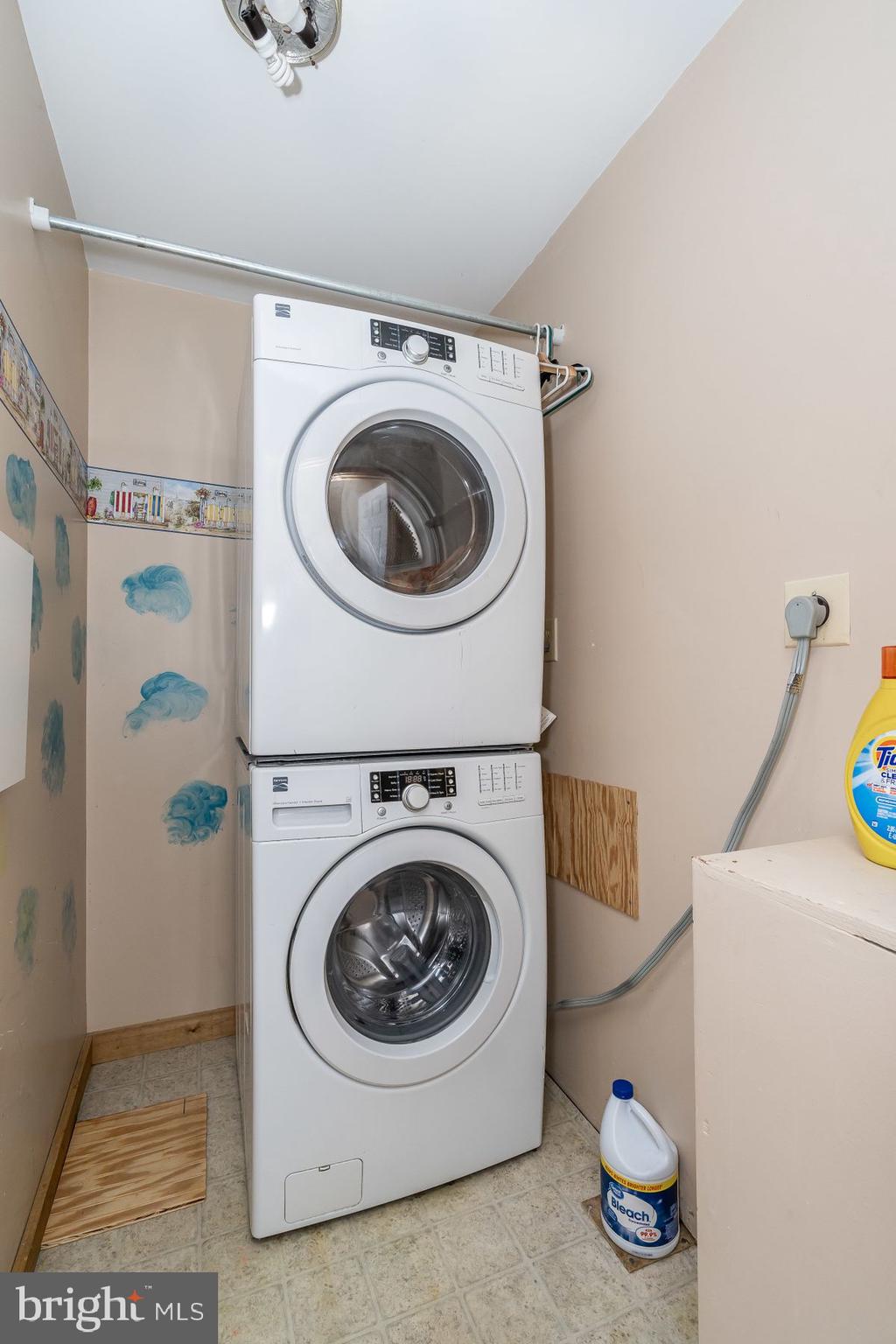 330 Claiborne Road Pasadena, MD 21122 - Photo 27 of 63 LAUNDRY