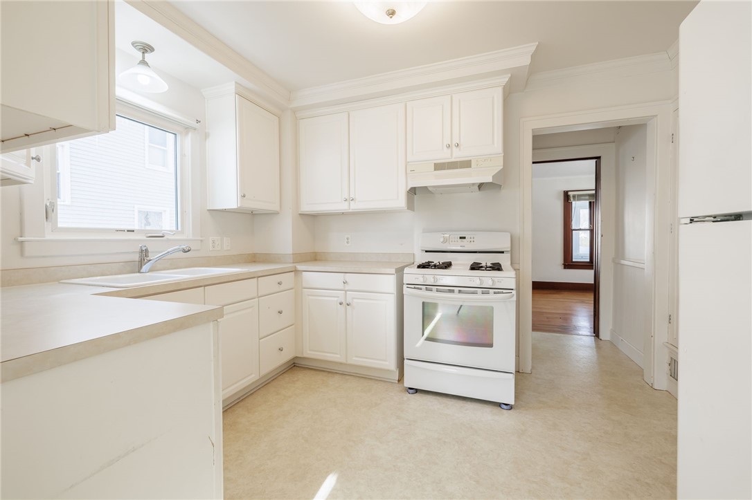 43 Britton Road Rochester, NY 14612 - Photo 11 of 23