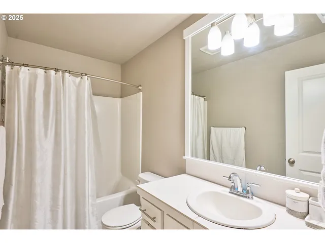 $560,000 | 4844 Southwest 179th Avenue, Beaverton, OR 97078