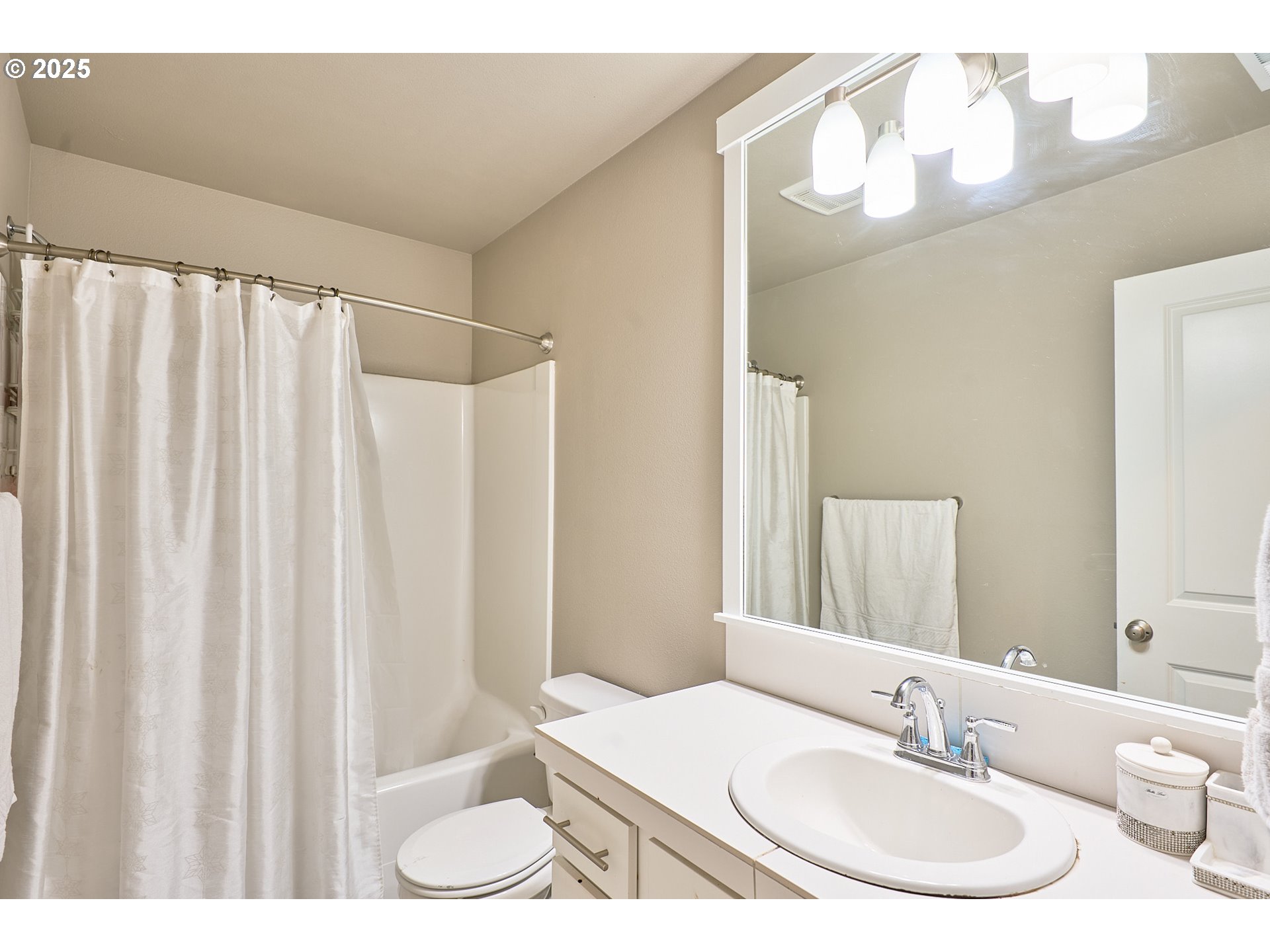 4844 Southwest 179th Avenue Beaverton, OR 97078 - Photo 18 of 22