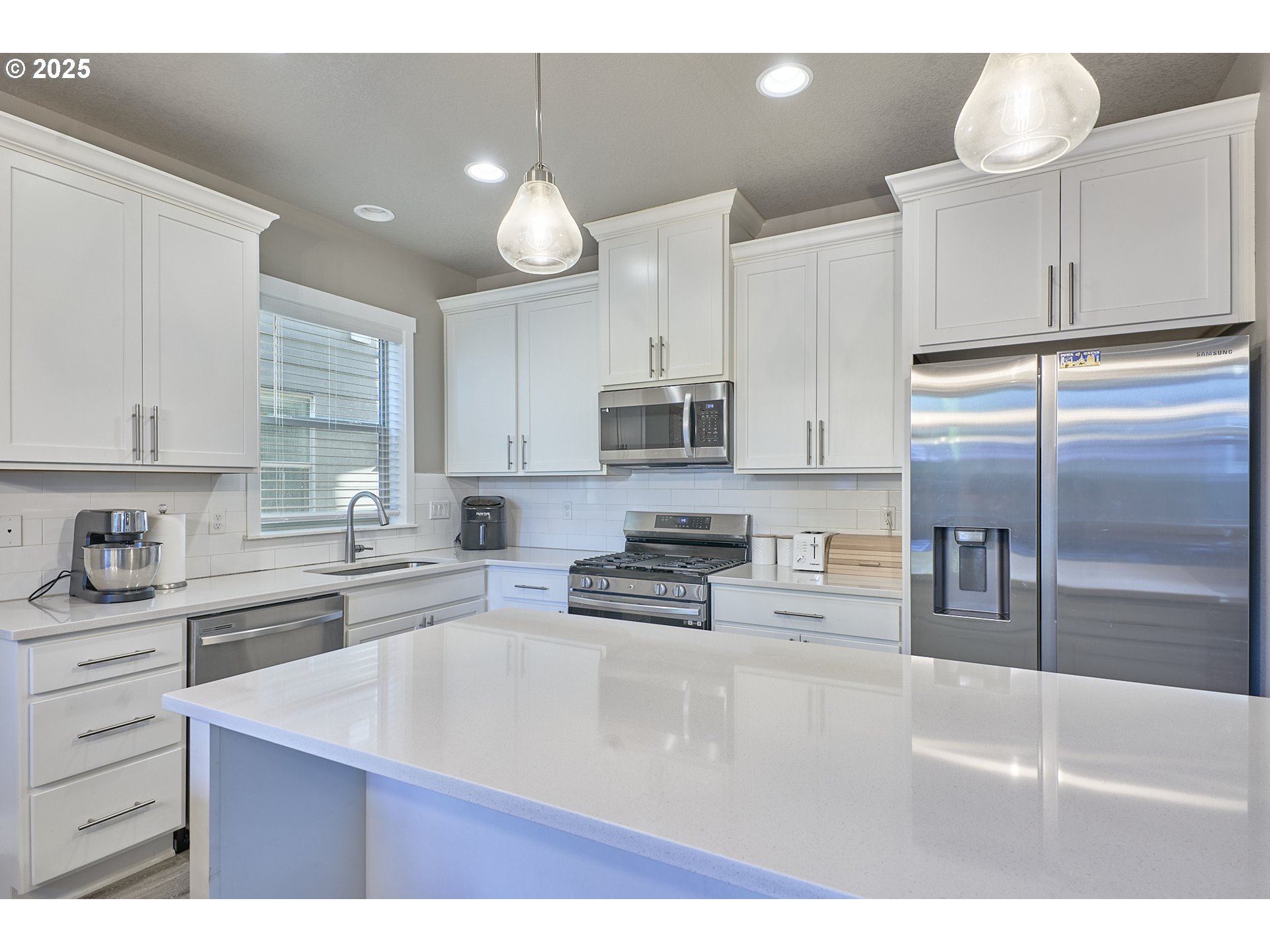 4844 Southwest 179th Avenue Beaverton, OR 97078 - Photo 9 of 22