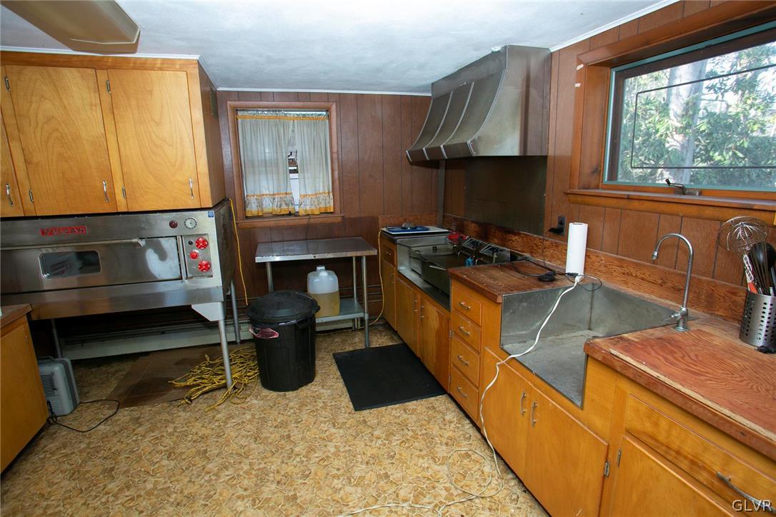 122 Squirrel Road Cresco, PA 18326 - Photo 39 of 50 Gallery Image 39