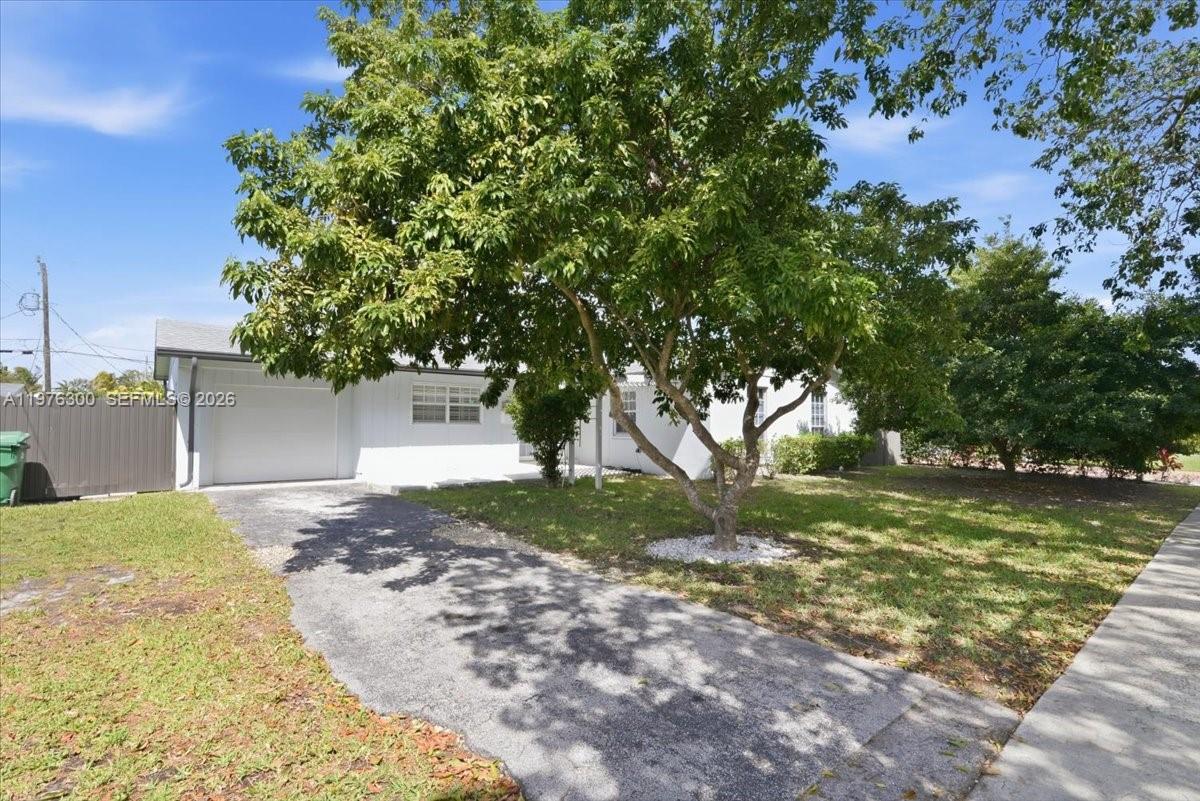9825 Southwest 196th Street Cutler Bay, FL 33157 - Photo 3 of 62