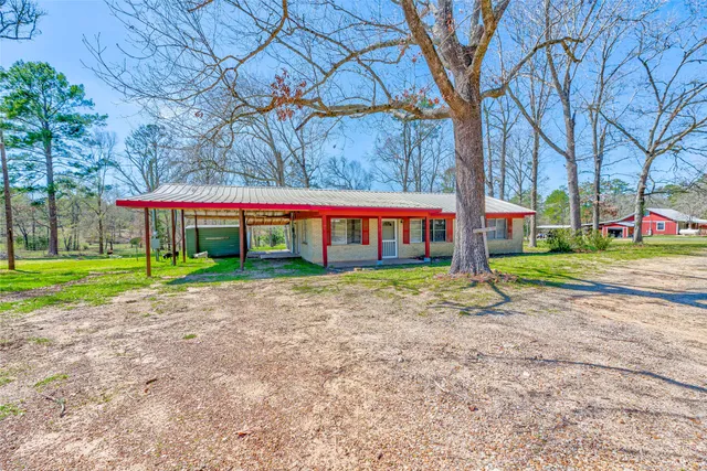 $1,395 | 11140 Farm To Market 256, Colmesneil, TX 75938