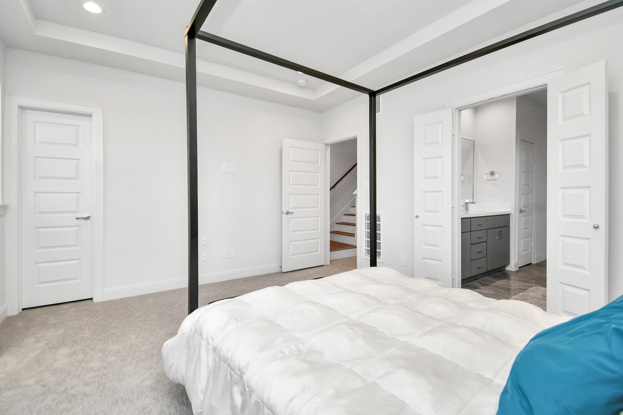 1905 Maury Street, Unit A Houston, TX 77026 - Photo 33 of 44 a bedroom with a bed and closet