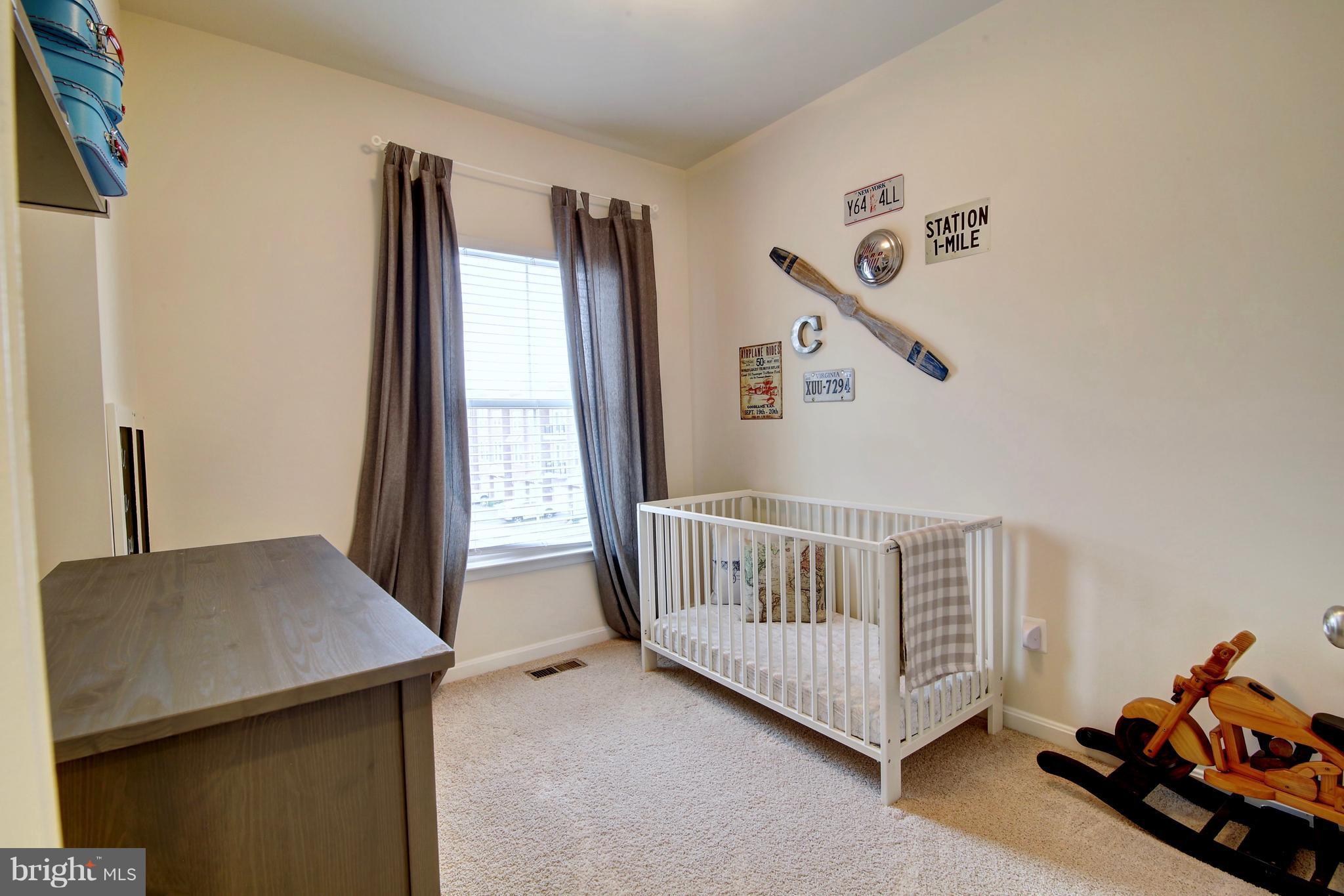 42249 Riggins Ridge Terrace Ashburn, VA 20148 - Photo 21 of 28 Bedroom