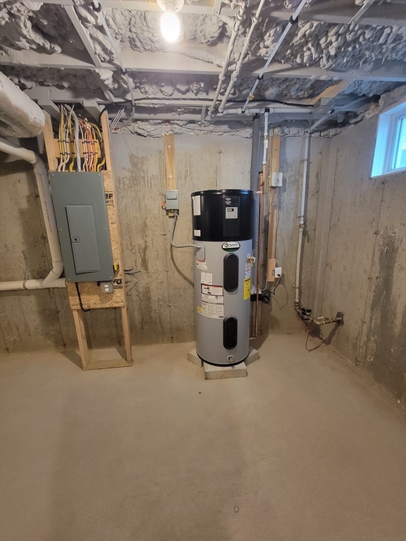 55 Arlington Street, Unit 7 Brockton, MA 02301 - Photo 37 of 37 a utility room with dryer and washer