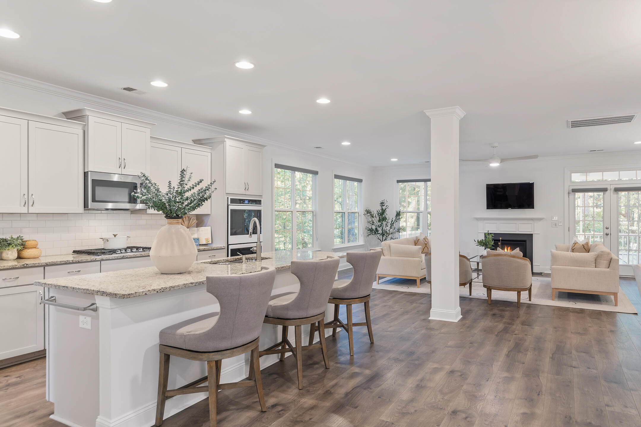 2805 Wagner Way Mount Pleasant, SC 29466 - Photo 4 of 50 2W1A9122