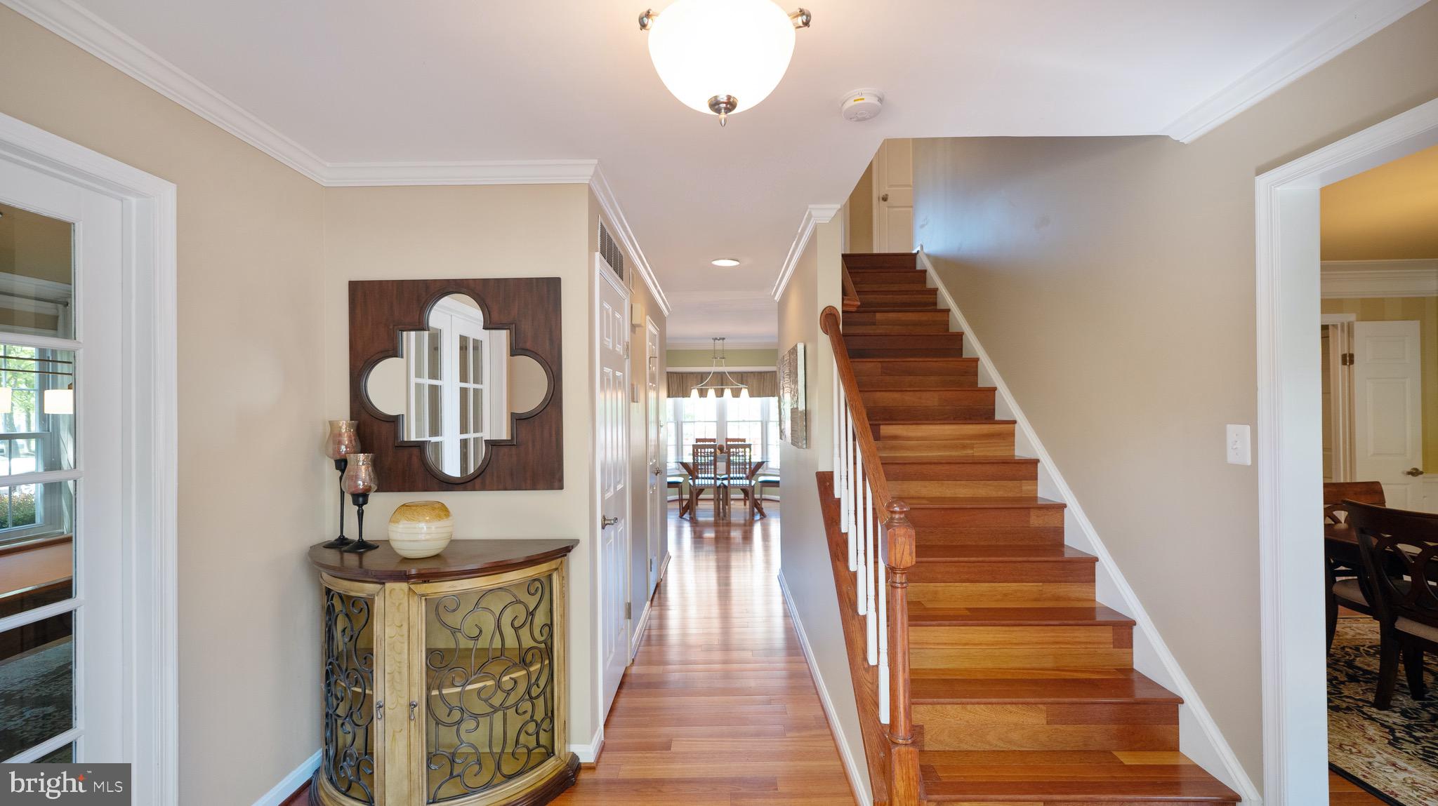 14016 Eternity Road Germantown, MD 20874 - Photo 2 of 36 Foyer