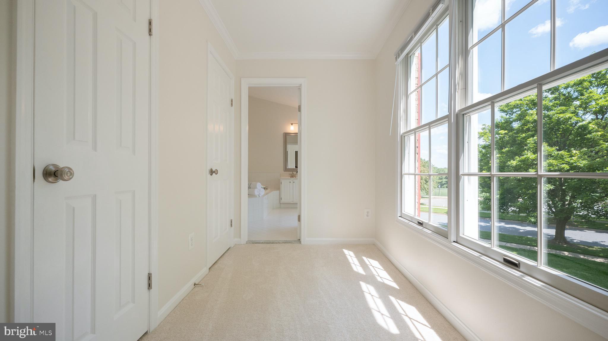 14016 Eternity Road Germantown, MD 20874 - Photo 17 of 36 Primary dressing area