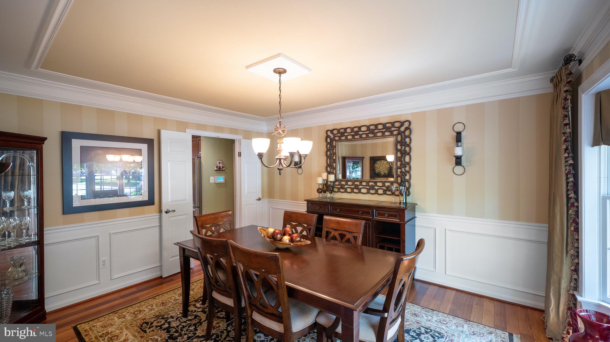 14016 Eternity Road Germantown, MD 20874 - Photo 3 of 36 Formal Dining room