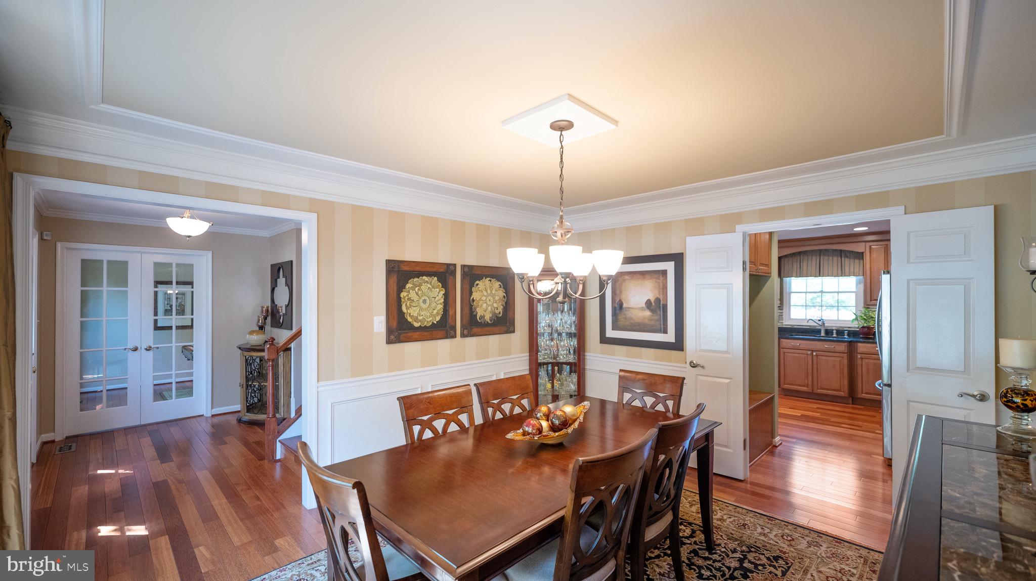 14016 Eternity Road Germantown, MD 20874 - Photo 4 of 36 Formal Dining room