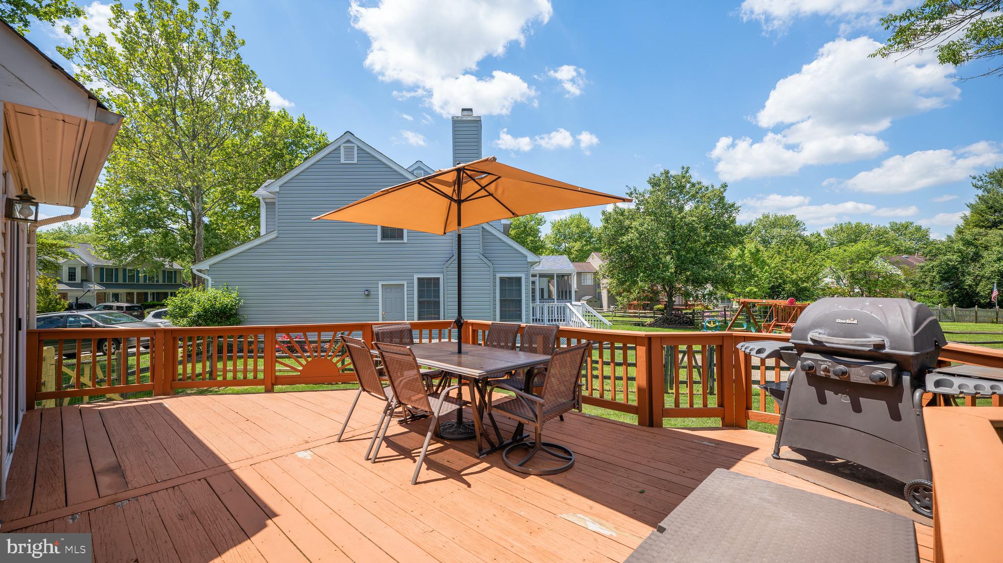 14016 Eternity Road Germantown, MD 20874 - Photo 31 of 36 Back deck