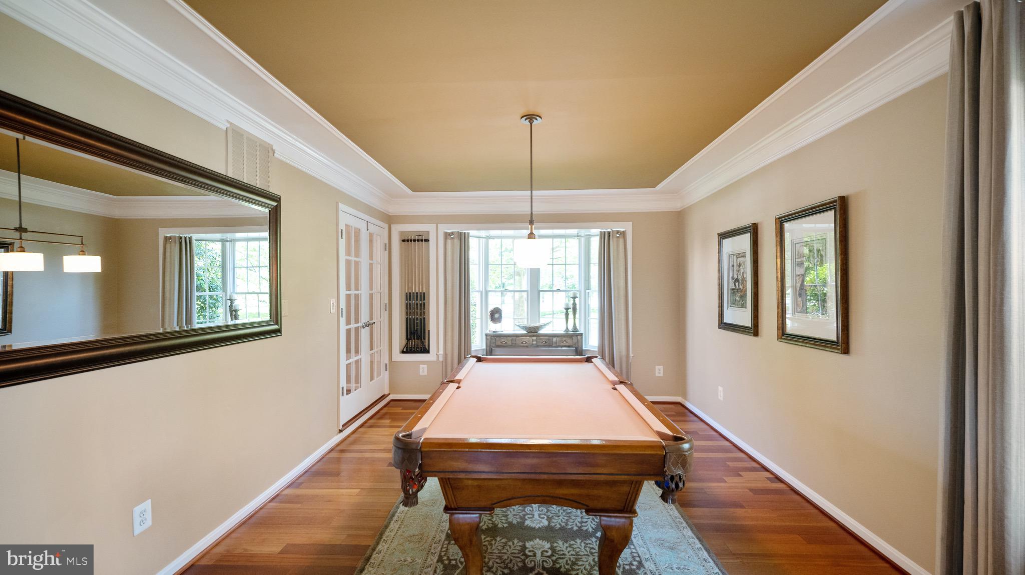 14016 Eternity Road Germantown, MD 20874 - Photo 6 of 36 Living room
