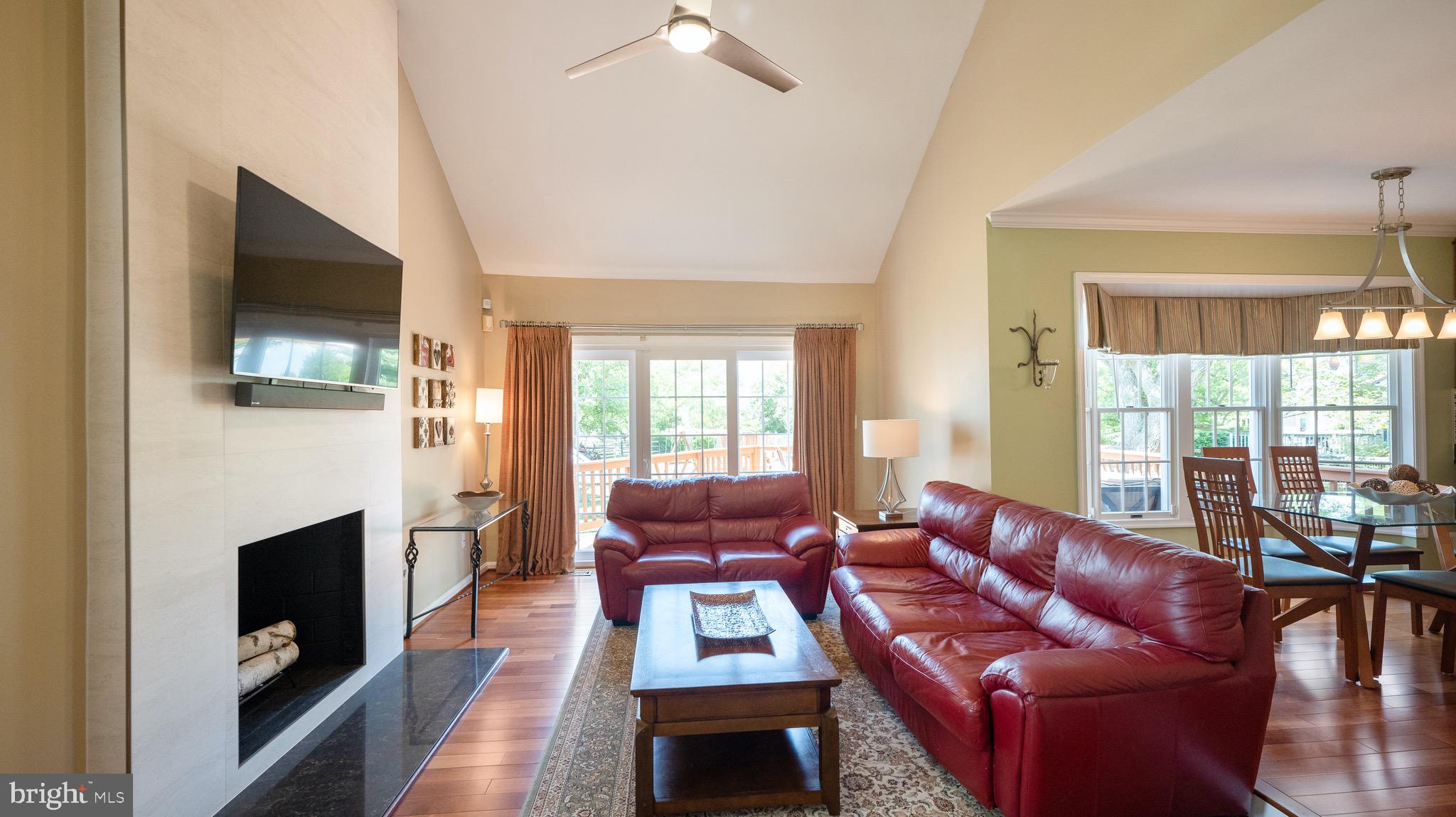 14016 Eternity Road Germantown, MD 20874 - Photo 7 of 36 Cozy Family room