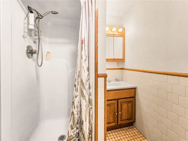 $550,000 | 1436 Peninsula Drive, Central City, PA 15926