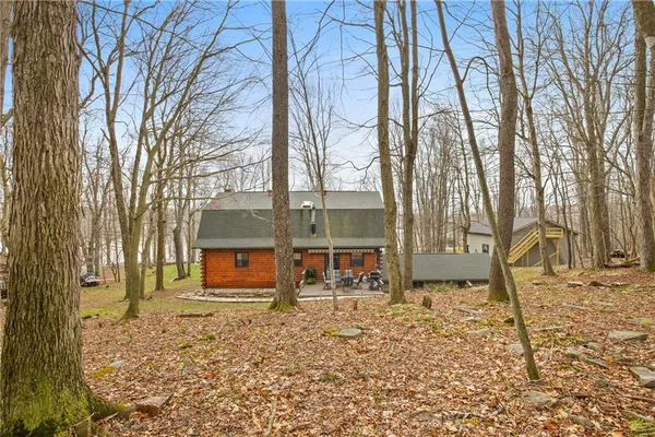 $550,000 | 1436 Peninsula Drive, Central City, PA 15926