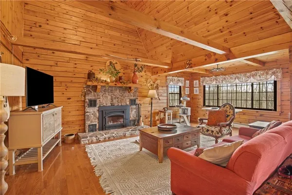 $550,000 | 1436 Peninsula Drive, Central City, PA 15926