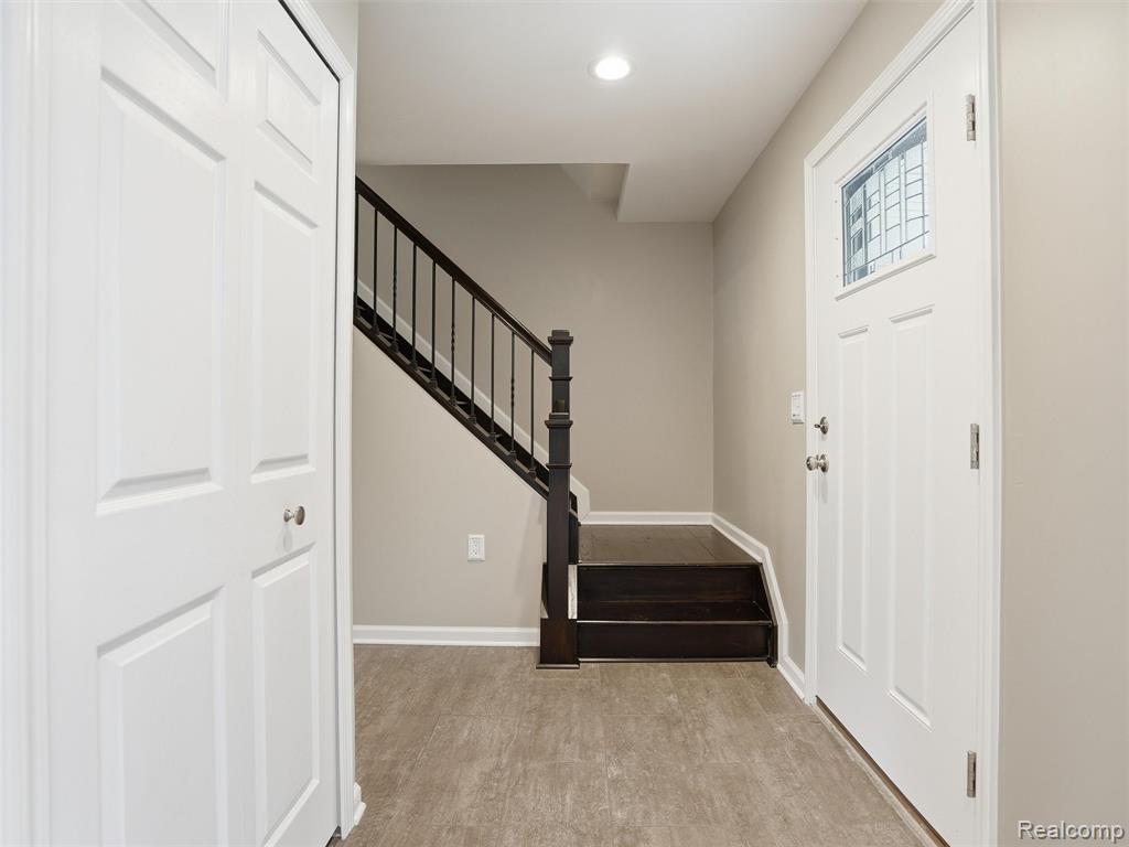 42902 Saxony Road Canton, MI 48187 - Photo 11 of 54 Gallery Image 11