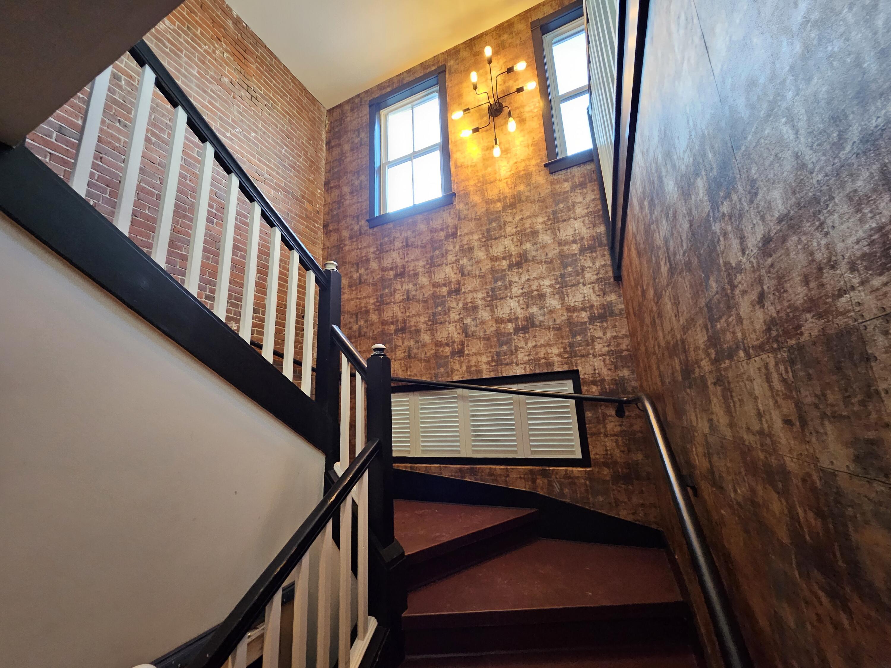 192 Water Street Hallowell, ME 04347 - Photo 8 of 22 20250303_161019