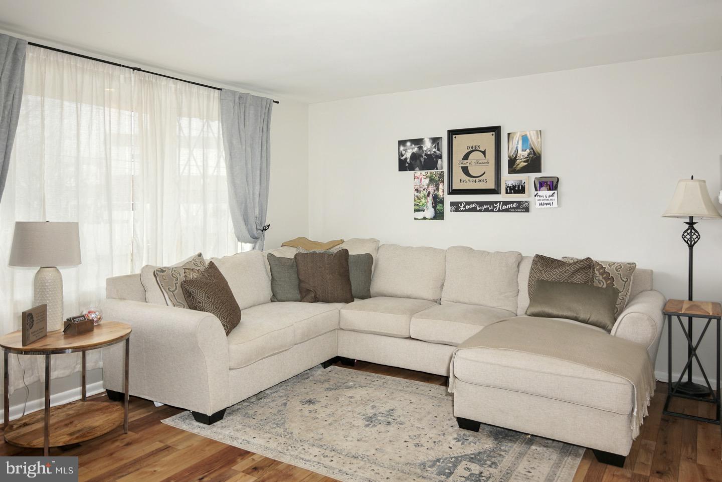 11812 Colman Road Philadelphia, PA 19154 - Photo 3 of 26 Gallery Image 3