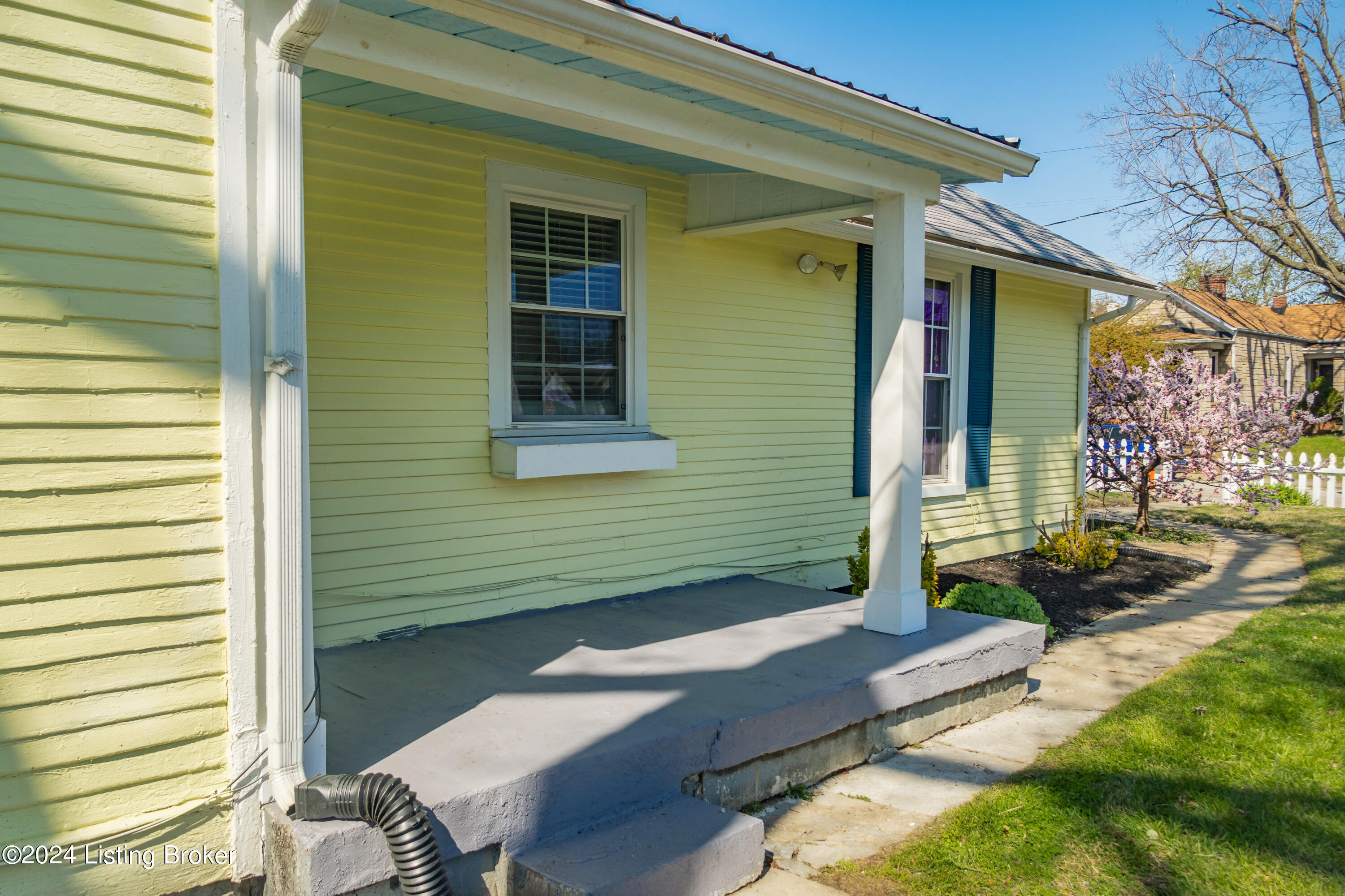 1138 Rammers Avenue Louisville, KY 40204 - Photo 43 of 43 1138-Rammers-Ave_043