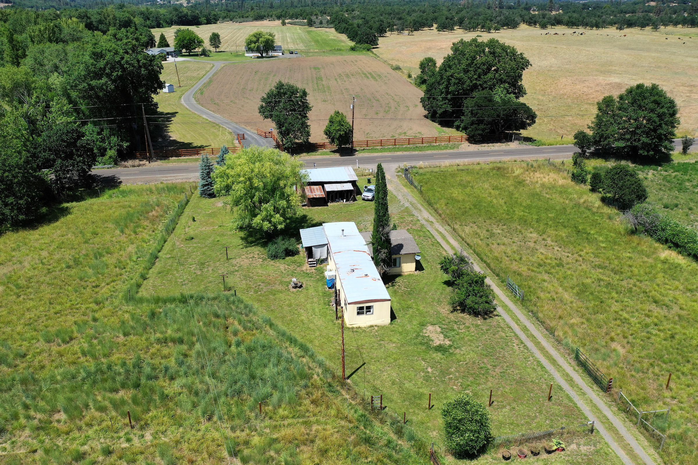 5705 Dodge Road White City, OR 97503 - Photo 8 of 10 5705 08