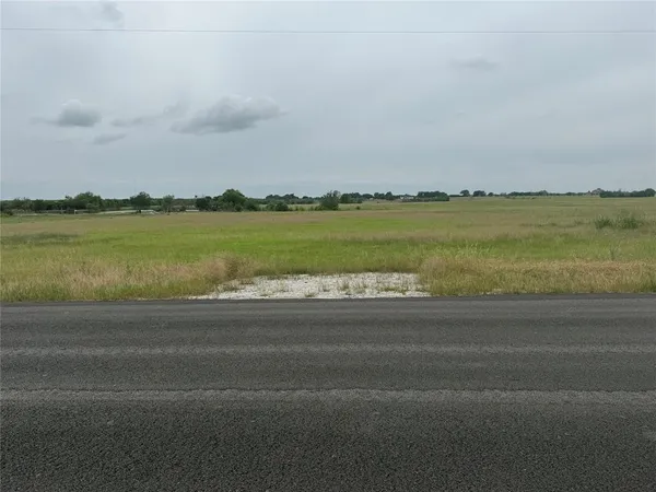 $243,000 | 5 Cemetery Road, West, TX 76691