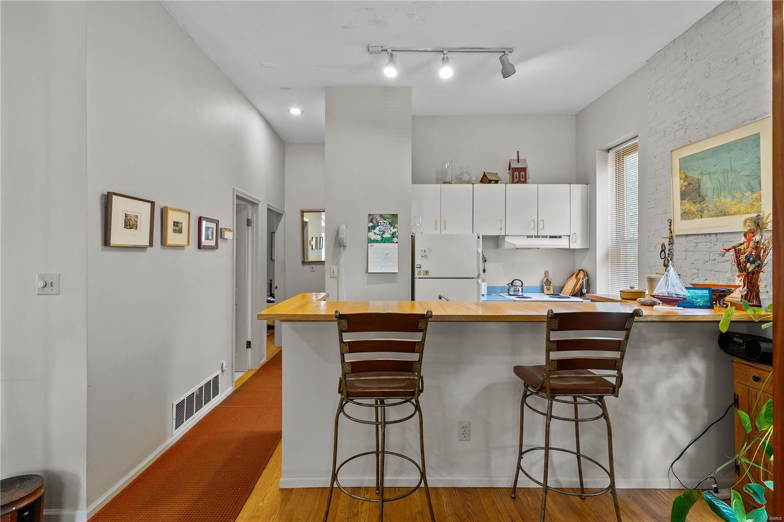 2011 Rutger Street St. Louis, MO 63104 - Photo 8 of 31