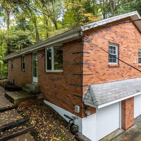 545 Wetzel Road Pittsburgh, PA 15209 - Photo 1 of 23