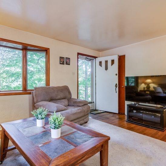 545 Wetzel Road Pittsburgh, PA 15209 - Photo 5 of 23