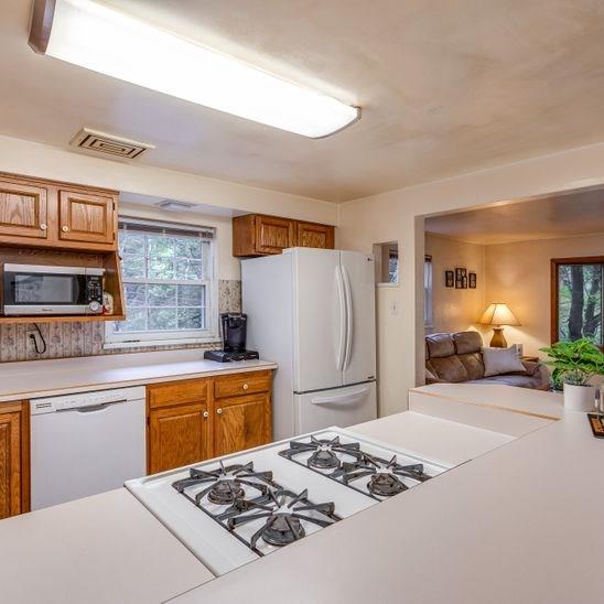 545 Wetzel Road Pittsburgh, PA 15209 - Photo 8 of 23