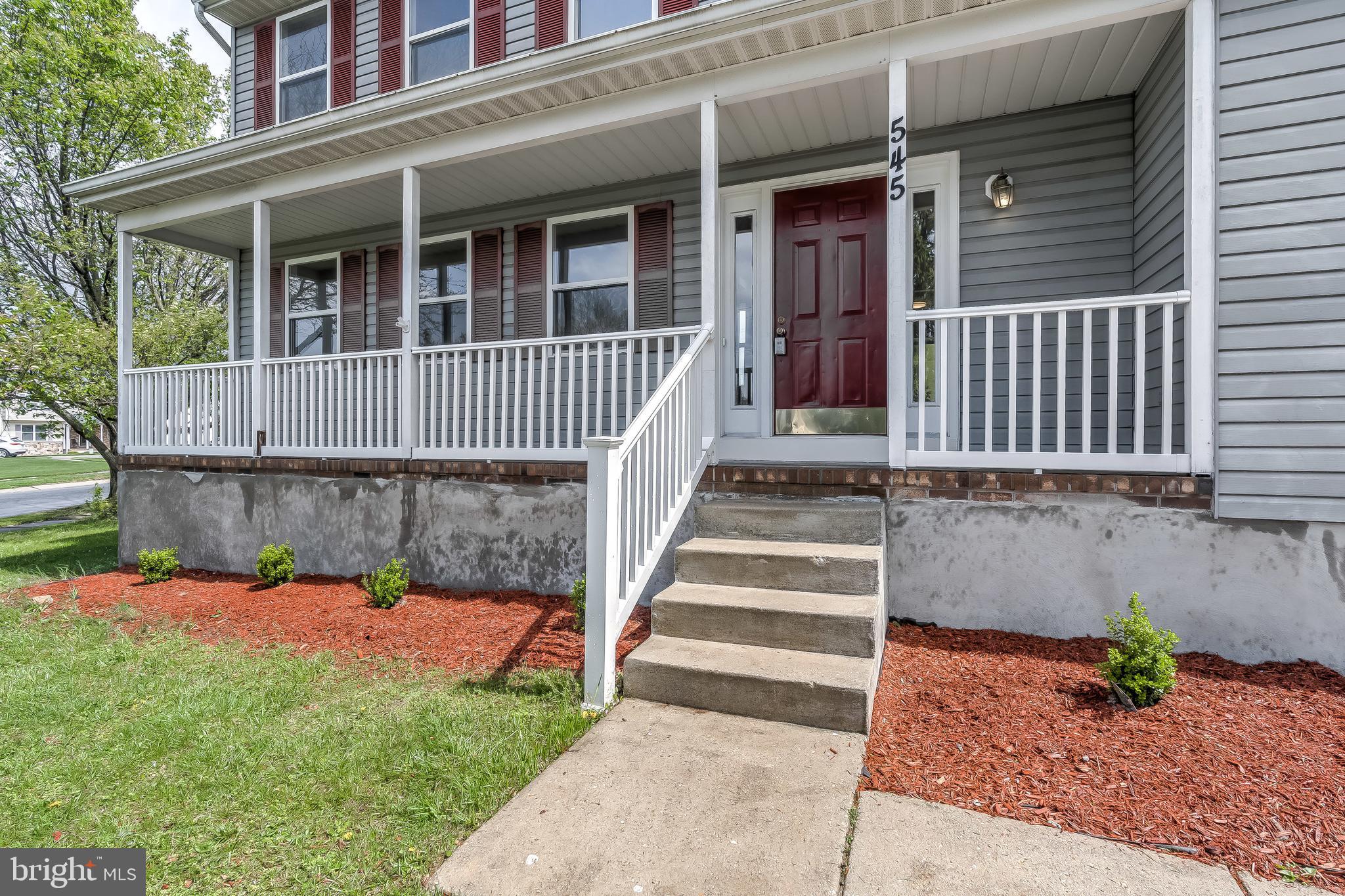 545 Fairmount Road Linthicum, MD 21090 - Photo 3 of 35 Front view of Porch